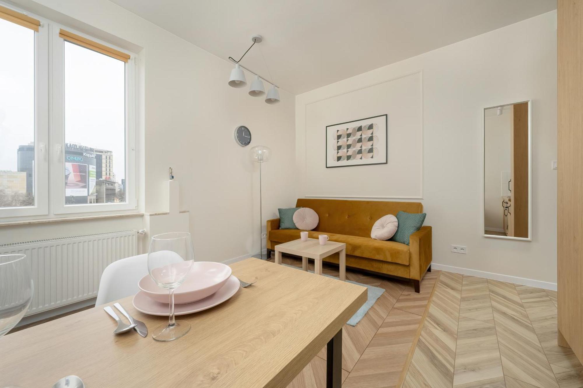 Апартаменти Comfortable In By Renters Вроцлав